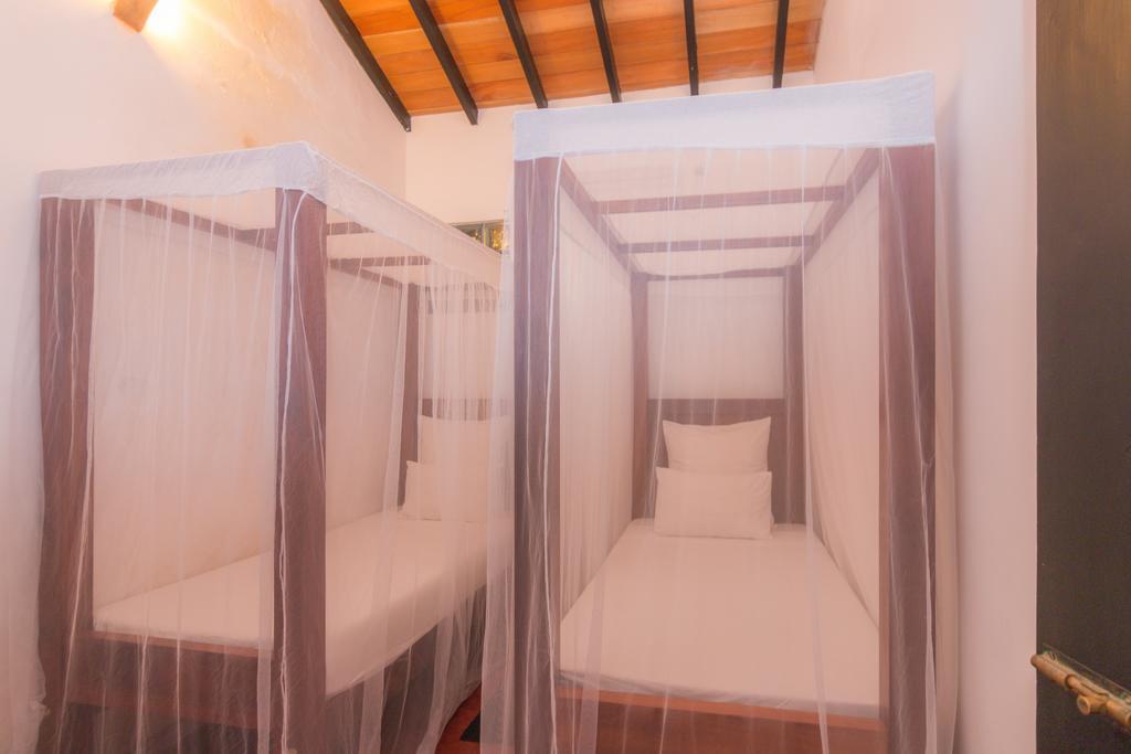 Red Parrot Beach Villa อัมบาลังโกดา ภายนอก รูปภาพ