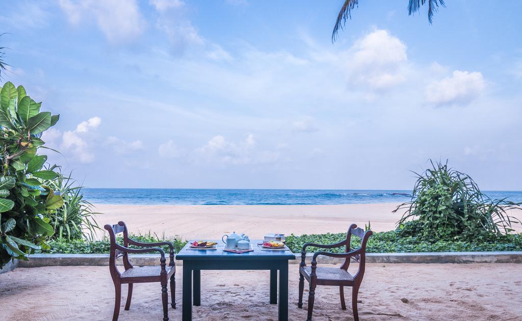Red Parrot Beach Villa อัมบาลังโกดา ภายนอก รูปภาพ